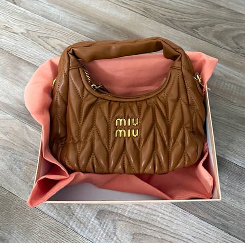 Miu gesteppte - miu, leder